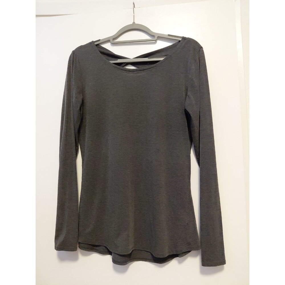 Athleta Open Back Flexlight Gray Long Sleeve Top Size Medium Athleisure Athletic